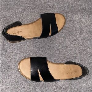 🌵The perfect black sandal with elegant design!